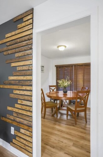 Pet Friendly, Game Room, Climbing Wall, King Bed