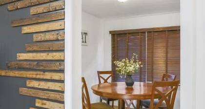 Pet Friendly, Game Room, Climbing Wall, King Bed