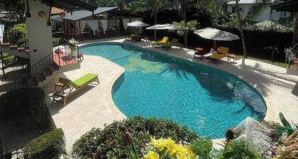 Parti Gras Hotel & Villas en Potrero