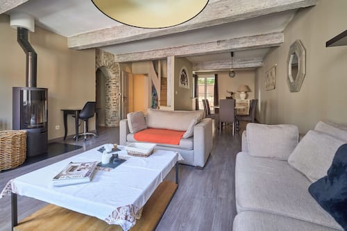 CASA ROYAL - Cité 500m, free public car park 200m, WIFI, Cité view terrace | Living area