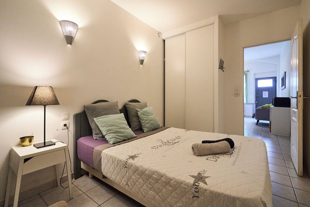 Casa 78 Trivalle - Cité 500m, free public car park 200m, WIFI | 1 habitación, decoración personalizada y muebles diferentes