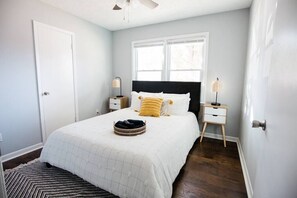 3 Schlafzimmer, Schreibtisch, Bügeleisen/Bügelbrett, kostenloses WLAN