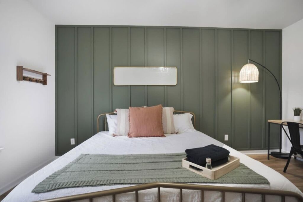 3 室のベッドルーム、アイロン / アイロン台、WiFi (無料)、ベッドシーツ