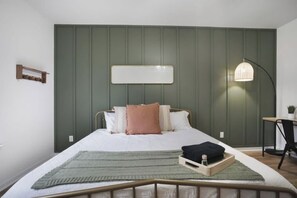 3 bedrooms, iron/ironing board, free WiFi, bed sheets