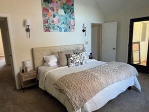 5 bedrooms, desk, iron/ironing board, free WiFi - Modern Lakefront Getaway on NJ Shore (Bridgeton)
