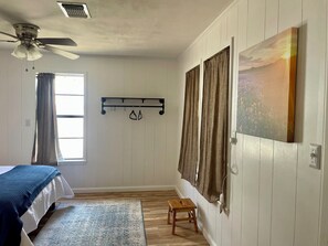 3 bedrooms, iron/ironing board, travel cot, free WiFi