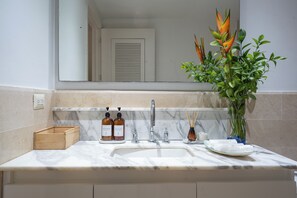 Hair dryer, towels, soap, shampoo - Best Location & Comfort in the Walled City (Cartagena de Indias)