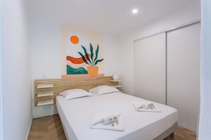 1 bedroom, WiFi, bed sheets