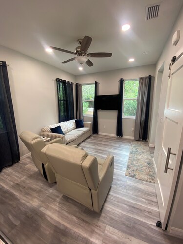 3/4 of mile to beach, 2-bedroom cottage, in the Hammock, Palm Coast