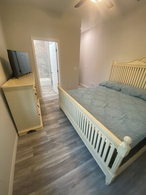 2 soverom, strykejern/-brett, wi-fi og sengetøy