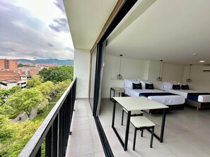 Family Studio, Park View - Hotel ECO 44 (Medellín)