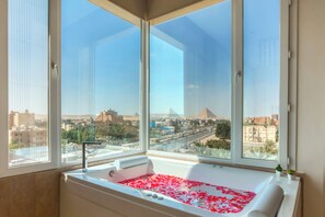 Royal Studio Suite, Hot Tub, Mountain View | Private spa tub - Mazar Pyramids Hotel (Giza)