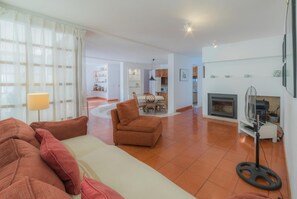 Villa | 4 bedrooms - Villa Mexico in Quarteira (Loulé)