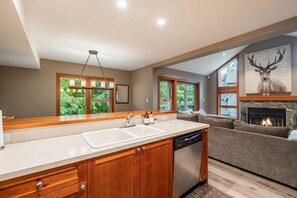 Interior - Townhome | Complex hot tub | BBQ | Free Parking (Whistler)