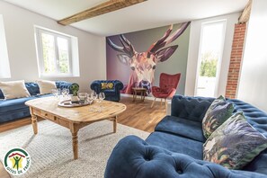 Télévision, baby-foot