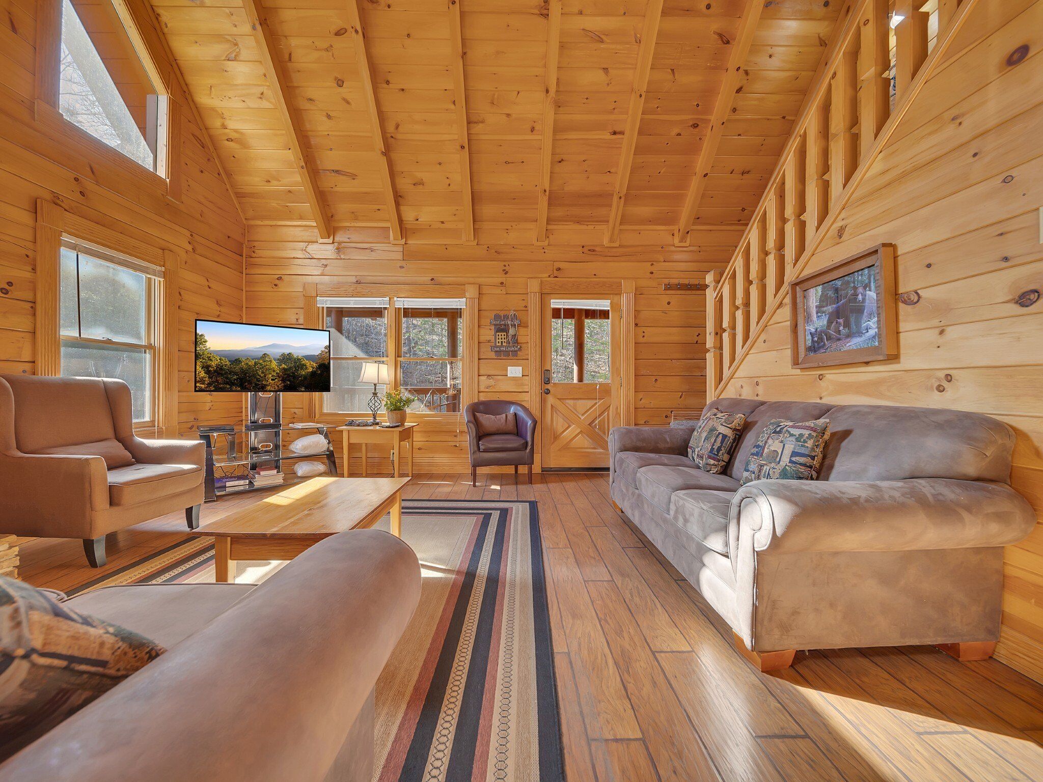 Smart TV, fireplace
