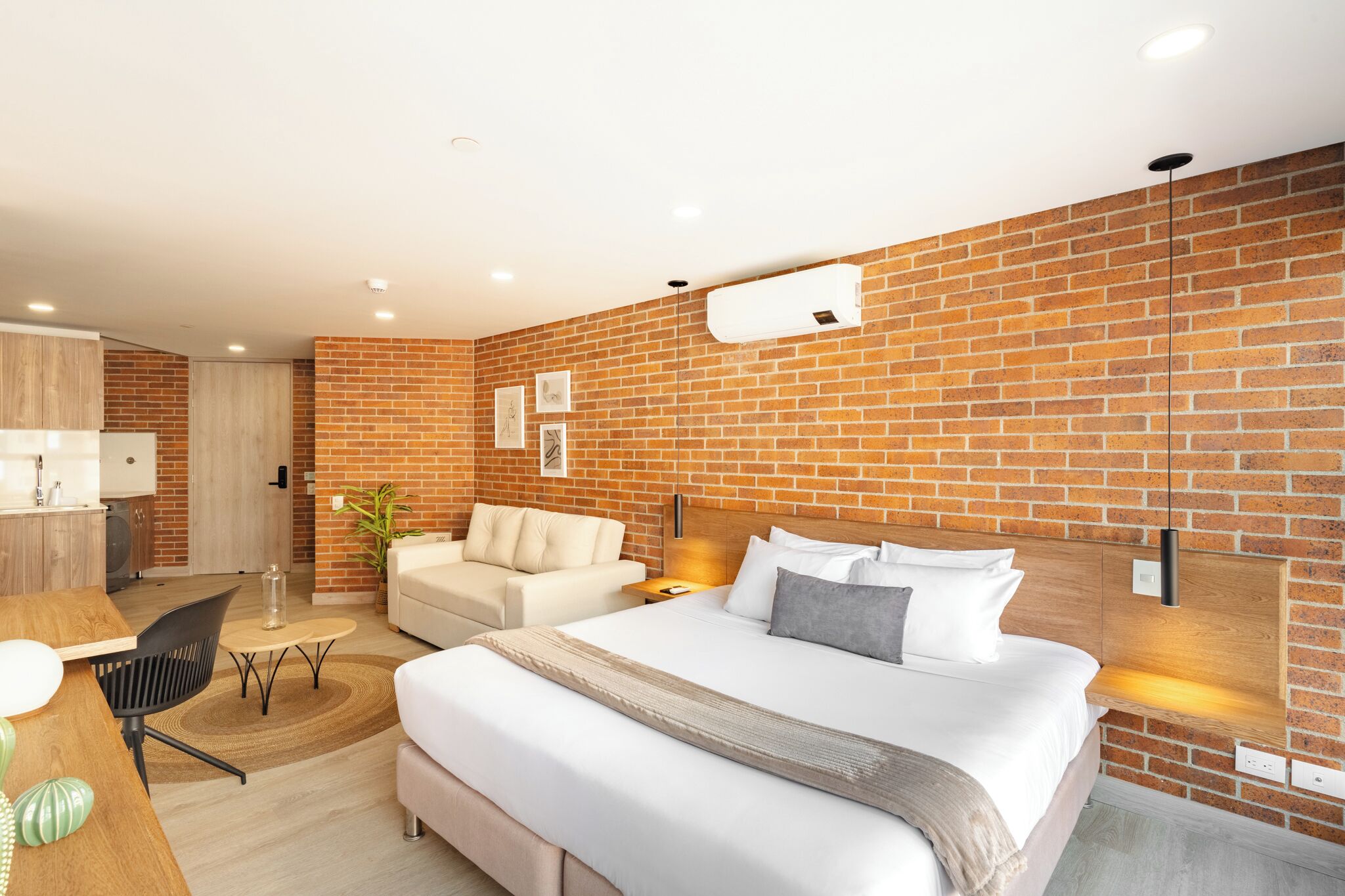 Departamento empresarial | Ropa de cama de alta calidad y caja de seguridad en la habitación 