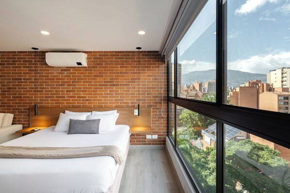 Business Apartment | 1 bedroom, premium bedding, in-room safe, desk