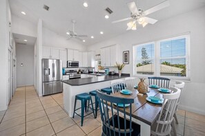 Fridge, microwave, oven, stovetop - Spacious 4BR Beach Home with Pool & Immediate Beach Access (Palm Coast)