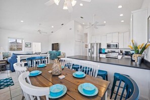 Dining - Spacious 4BR Beach Home with Pool & Immediate Beach Access (Palm Coast)