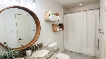 Shower, towels