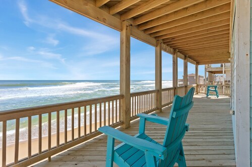 7 br, ceanfront,  game room, theater, ocean views!