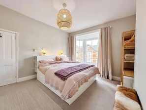House | 5 bedrooms, free WiFi, bed sheets - Victorian Beach House in Saltburn By The Sea (Saltburn-by-the-Sea)
