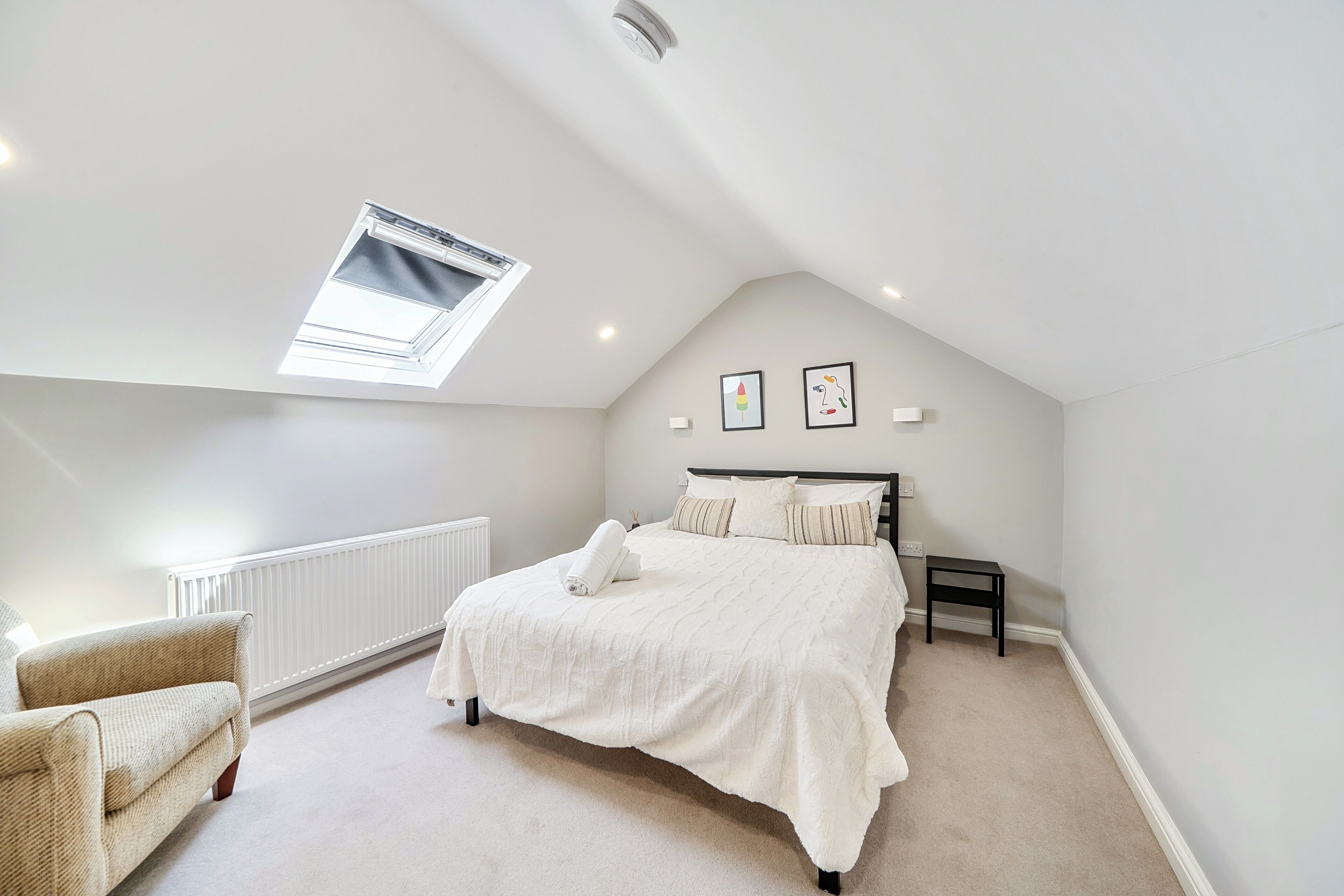 5 bedrooms, free WiFi, bed sheets