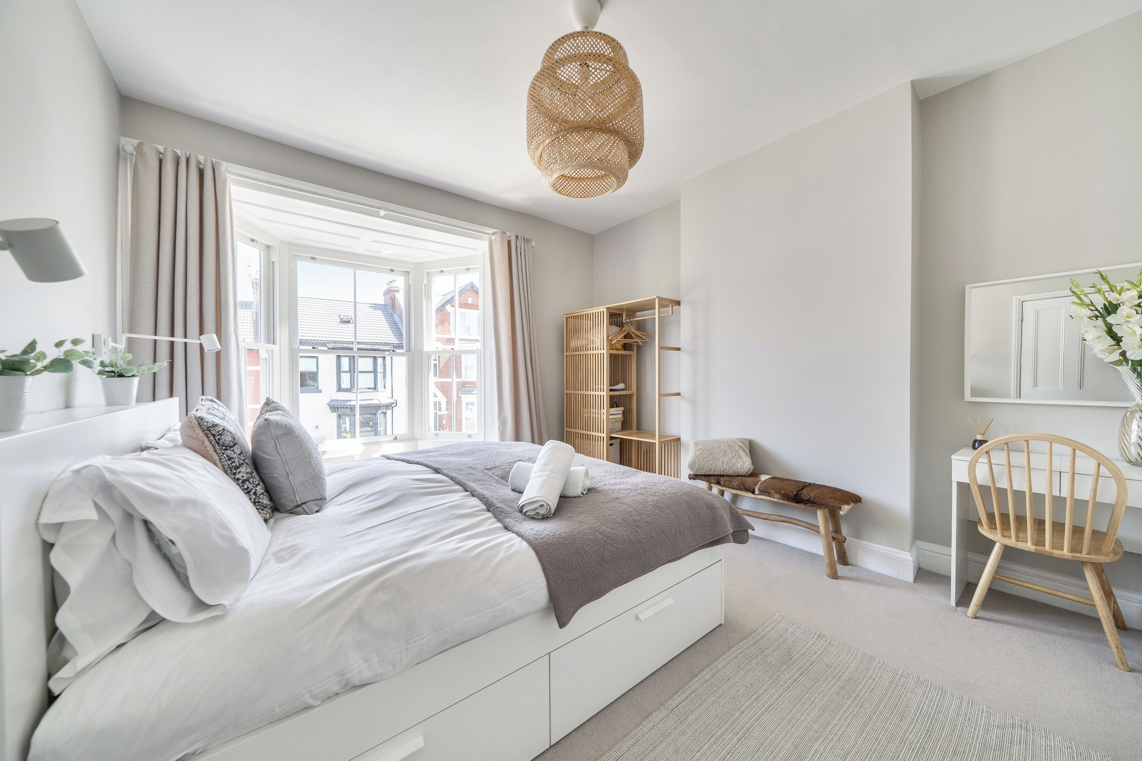 5 bedrooms, free WiFi, bed sheets