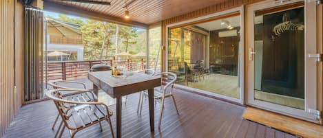 Basic-Zimmer, 1 Schlafzimmer (STAY 1) | 1 Schlafzimmer, kostenloses WLAN