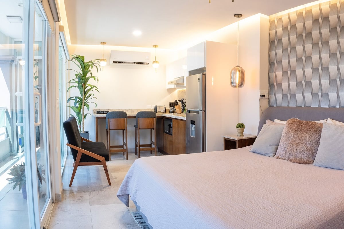 Elite Apartment, Kitchen | 1 bedroom, hypo-allergenic bedding, free WiFi
