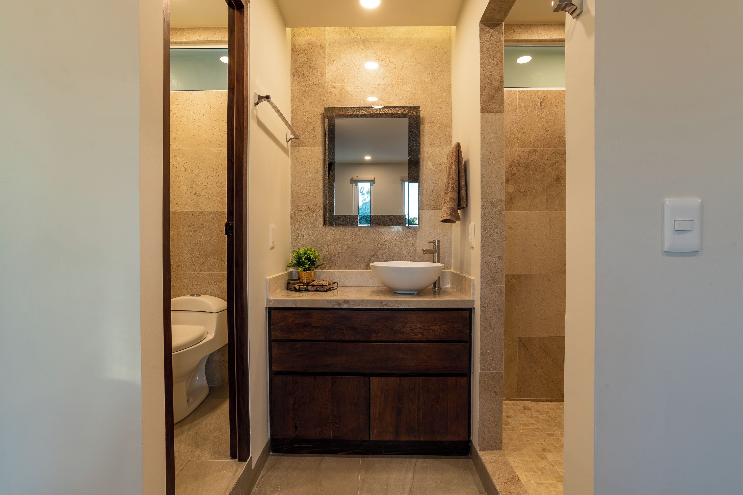 Luxury-Apartment, Whirlpool, Meerblick | Badezimmer | Haartrockner, Handtücher, Seife, Shampoo