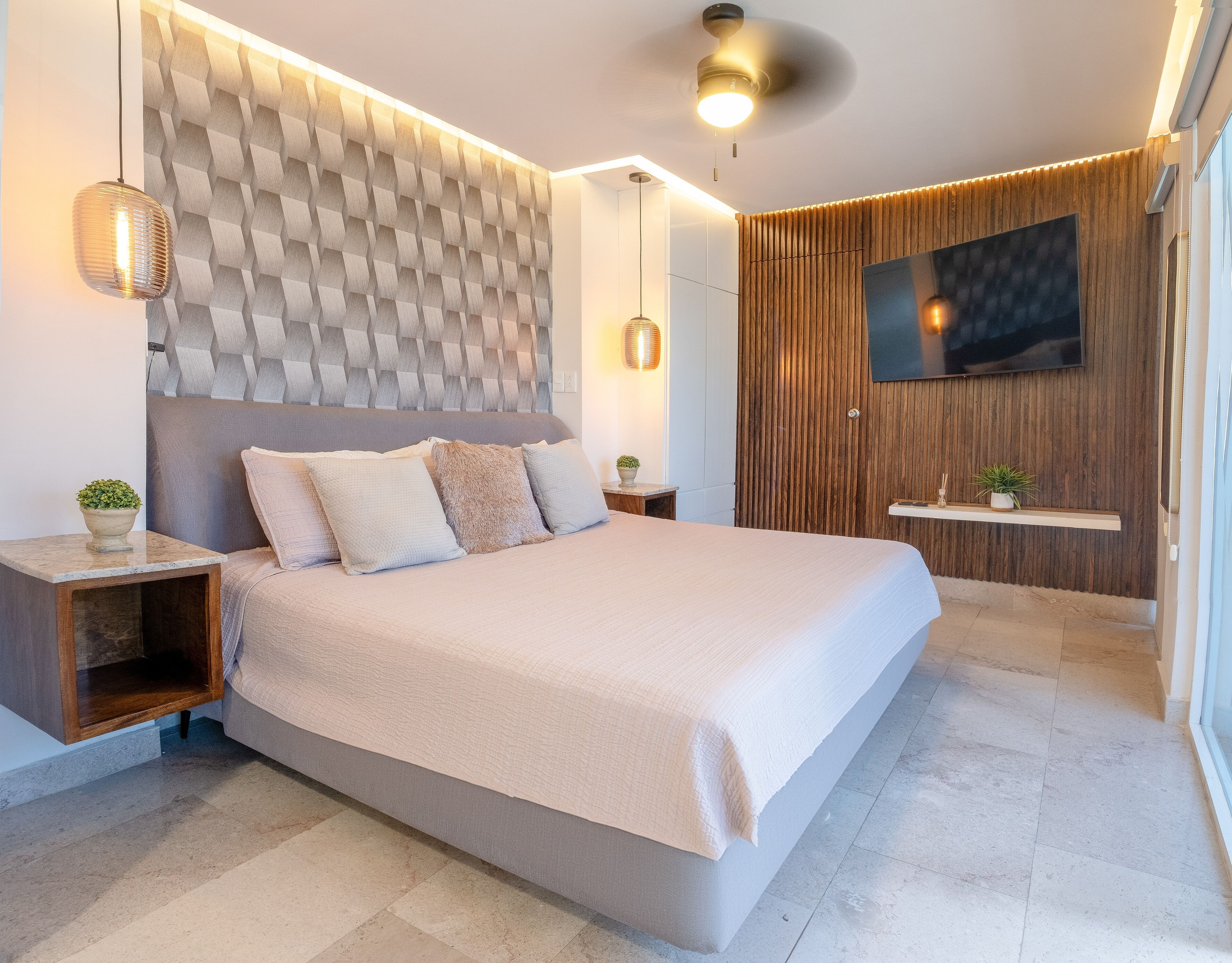 Elite Apartment, Kitchen | Hypo-allergenic bedding, free WiFi