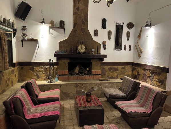 Living area - Nómada Hotel Boutique Bolivia (Samaipata)