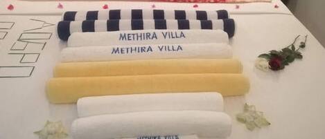 Quarto casal luxo, varanda, vista para o jardim | Cofres nos quartos, escrivaninha, quartos à prova de som