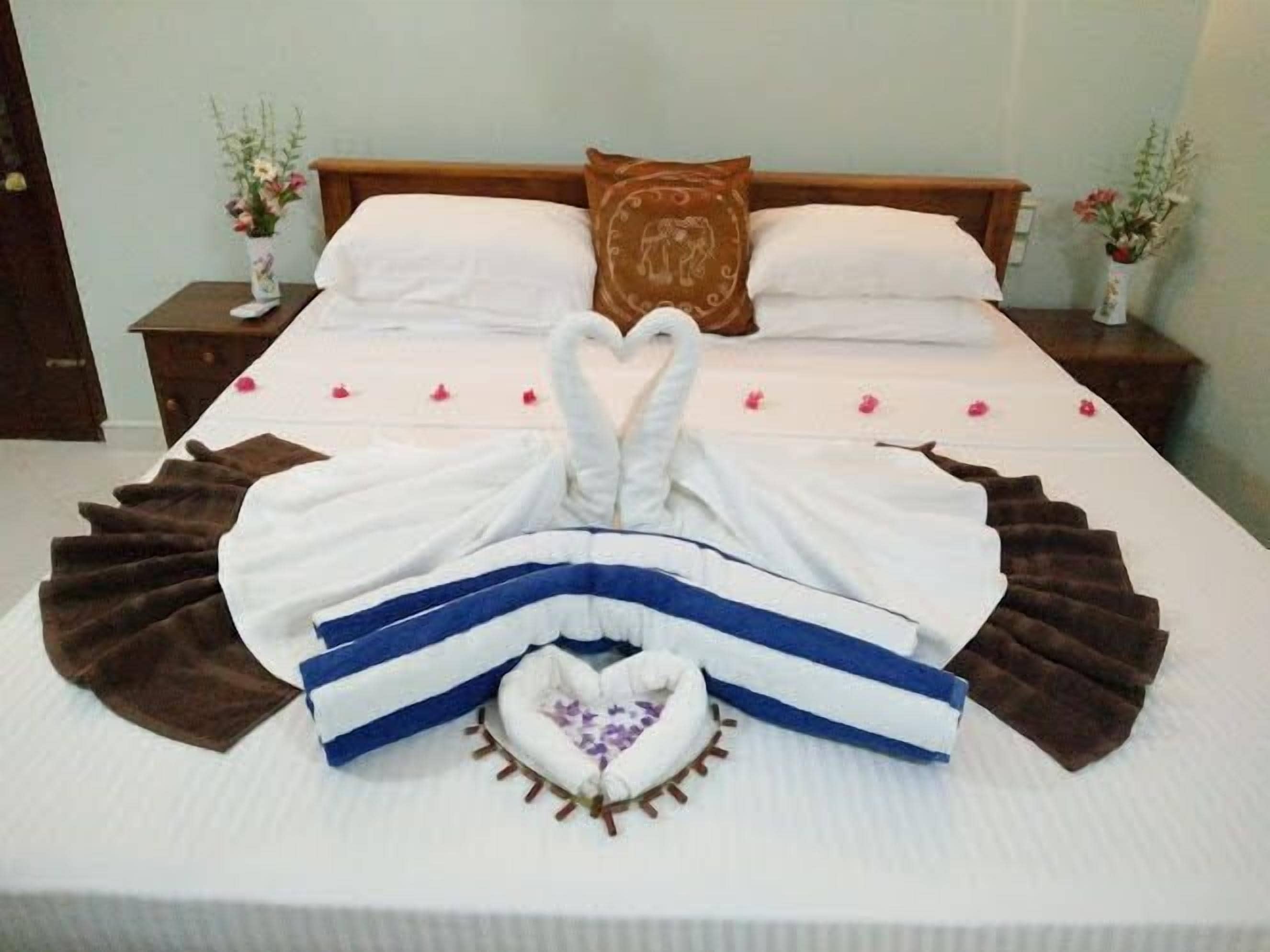 Deluxe Triple Room, 1 Bedroom, Patio, Garden View | In-room safe, desk, soundproofing, iron/ironing board