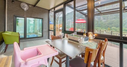Danyang Greennarae Dokche Poolvilla Pens