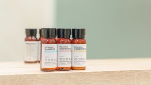 Basic Δωμάτιο, 2 Υπνοδωμάτια (Riverview Pool Villa (BBQ, Spa, 2BR)) | Μπάνιο | Πετσέτες