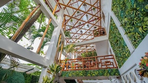 Unclassified image, 2 of 34, button - Giardino Romantico (Valencia)