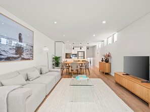 豪華獨棟房屋, 非吸煙房 | 起居區 | 50-吋LED 液晶電視,提供數位頻道