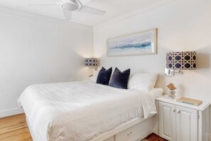 House (3 Bedrooms) | 3 bedrooms, iron/ironing board, bed sheets - Twin Dolphins by Avantstay Steps to Beach Deck (Newport Beach)