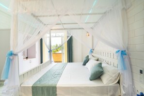 Superior Studio Suite, Ocean View | Premium bedding, minibar, individually furnished, desk - Bliss Blessings Villa (Hikkaduwa)