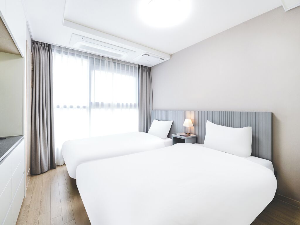 Twin Room, Non Smoking, Kitchenette | Free WiFi