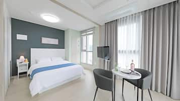 Suite, 1 Katil Raja (King), Non Smoking, Kitchenette | 1 bilik tidur, Wi-fi percuma
