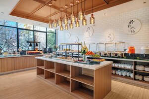 Desayuno buffet incluido todos los días 