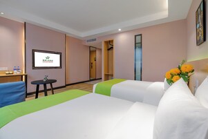 Camera Elite con letto matrimoniale o 2 letti singoli, vista parco | Postazione laptop, tende oscuranti, Wi-Fi gratuito, lenzuola