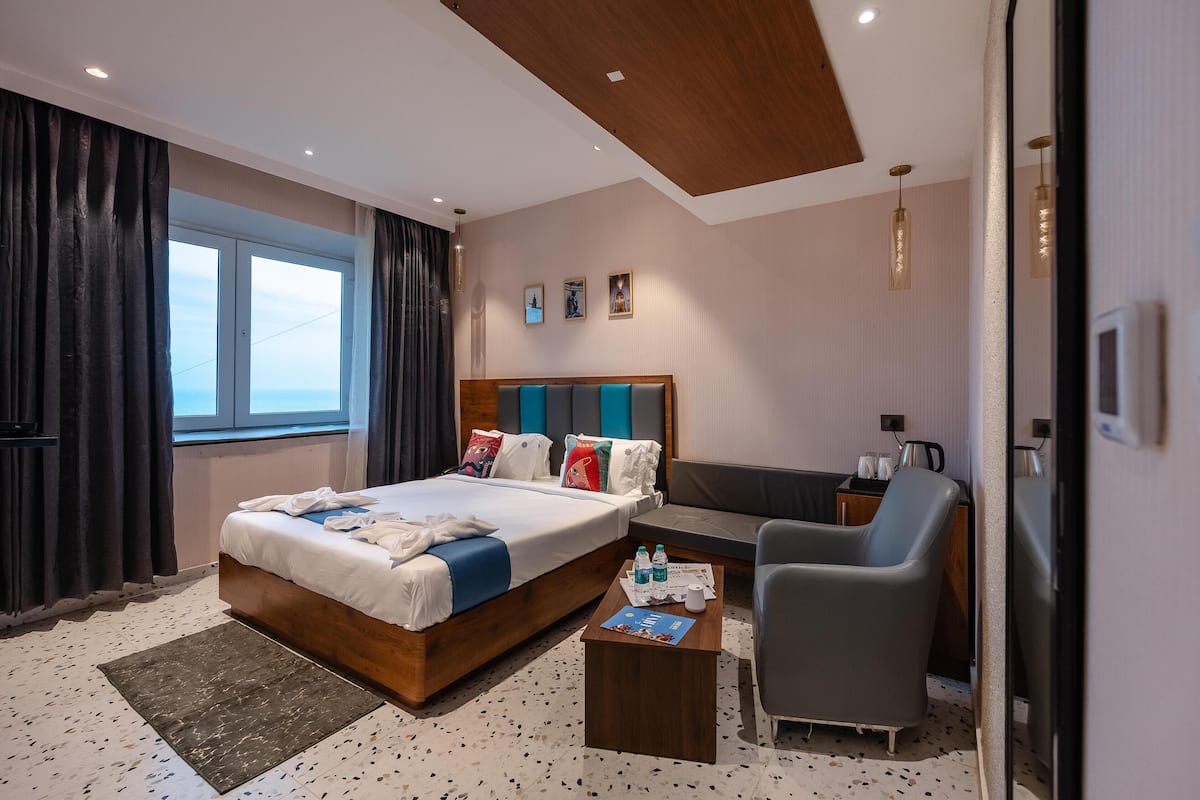 Deluxe Double Room, Sea View | Free WiFi