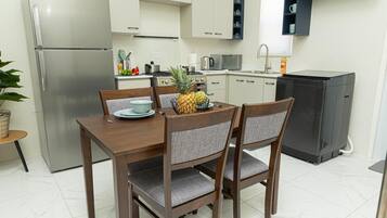 Family House, Garden View | Private kitchen | Full-sized fridge, microwave, oven, stovetop