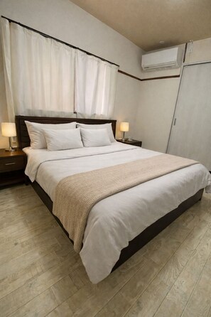 4 Schlafzimmer, Bügeleisen/Bügelbrett, WLAN