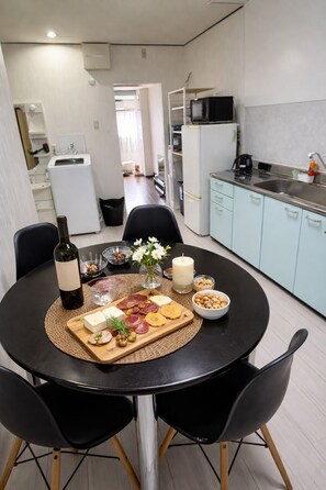 Dining - Osaka Travel - Private house rental - Can accommodate up to 12 people - 4 minutes to Dotonbori Namba by subway - Right next to Tsuruhashi Station (Osaka)